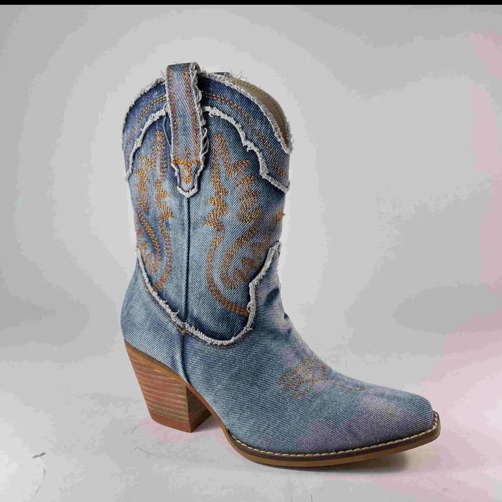 Arider Jean cowgirl boots. Mid calf